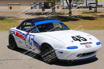 media/Jun-05-2022-CalClub SCCA (Sun) [[19e9bfb4bf]]/Around the Pits/